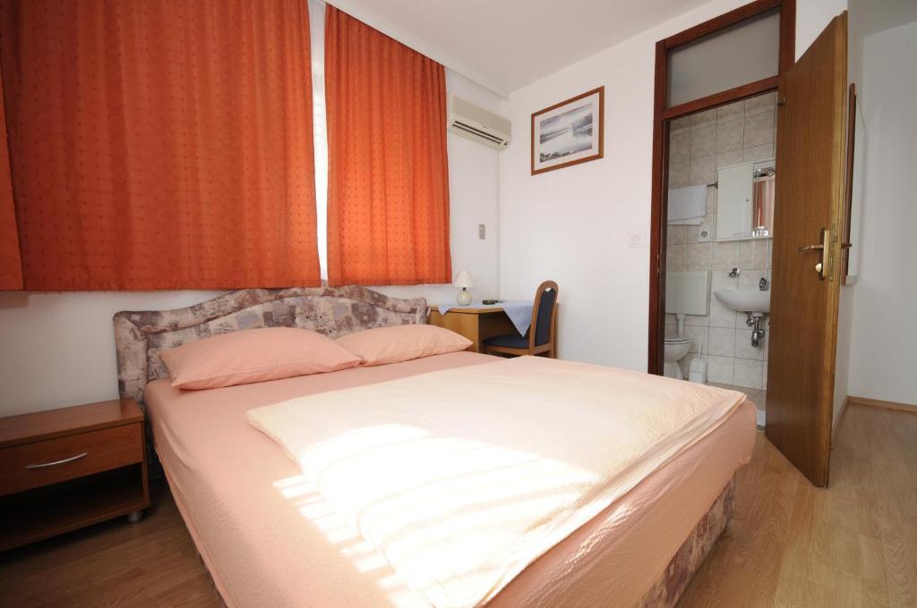 Bed and Breakfast Pansion Antonio Slavonski Brod Pokoj fotografie