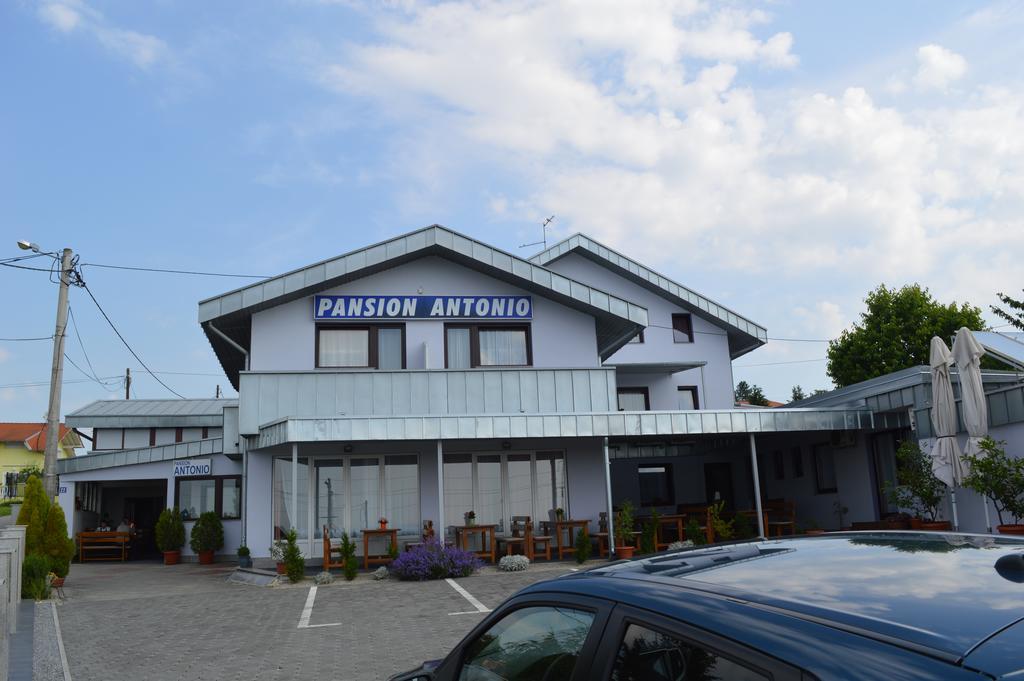 Bed and Breakfast Pansion Antonio Slavonski Brod Exteriér fotografie