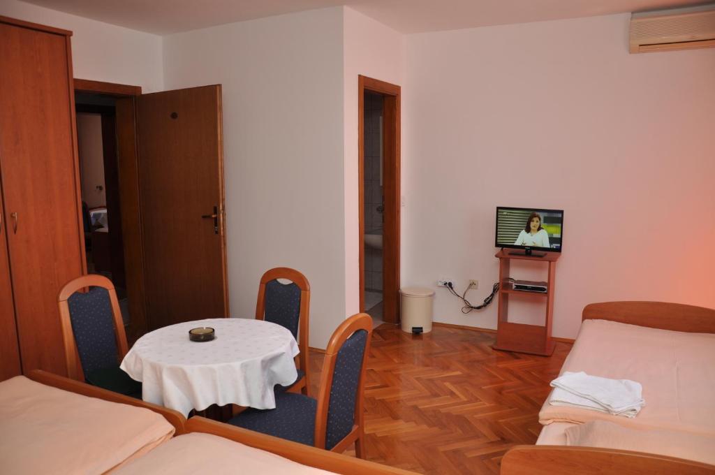 Bed and Breakfast Pansion Antonio Slavonski Brod Exteriér fotografie